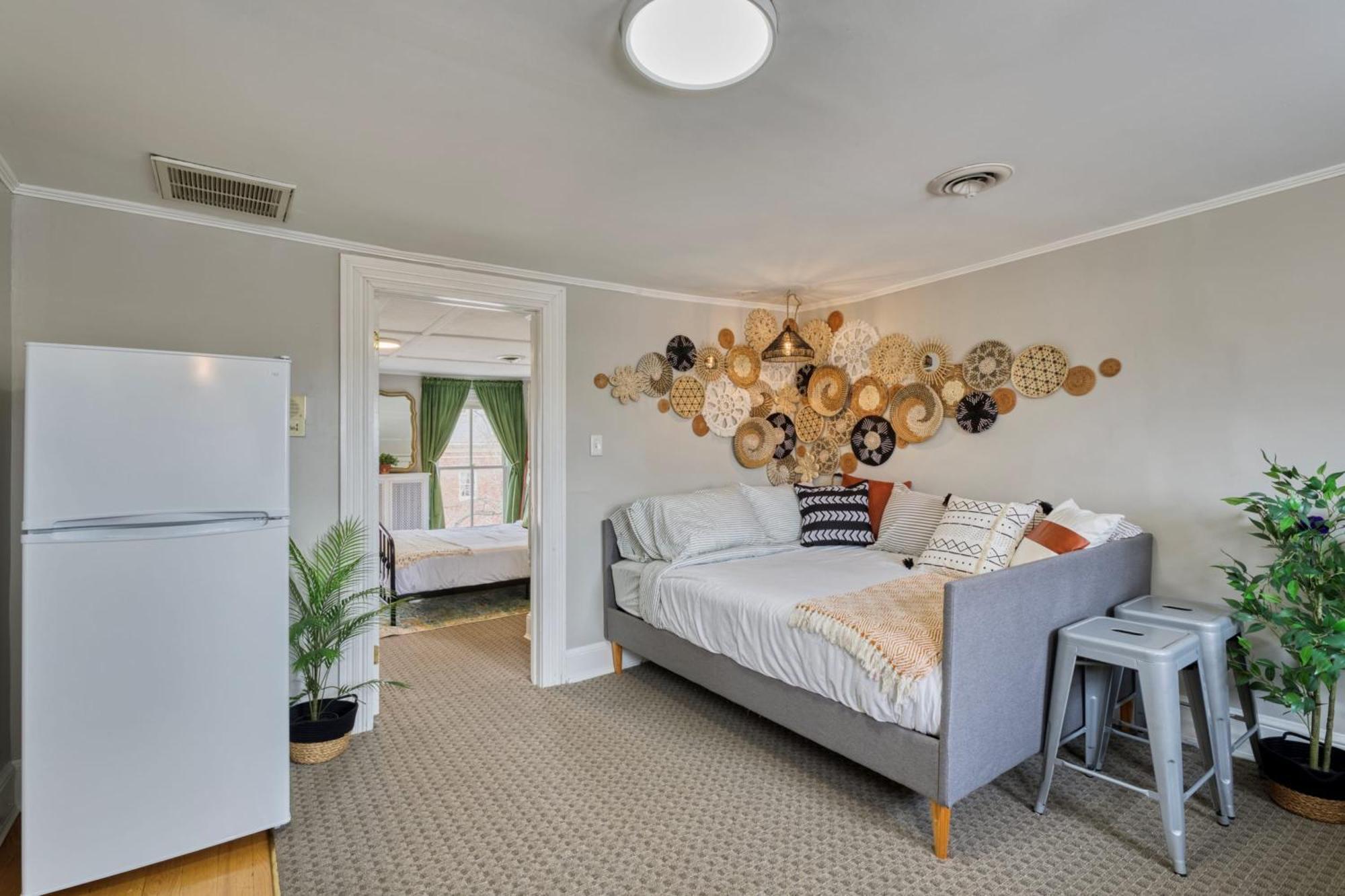 Top-floor 1br In Historic Capitol Hill